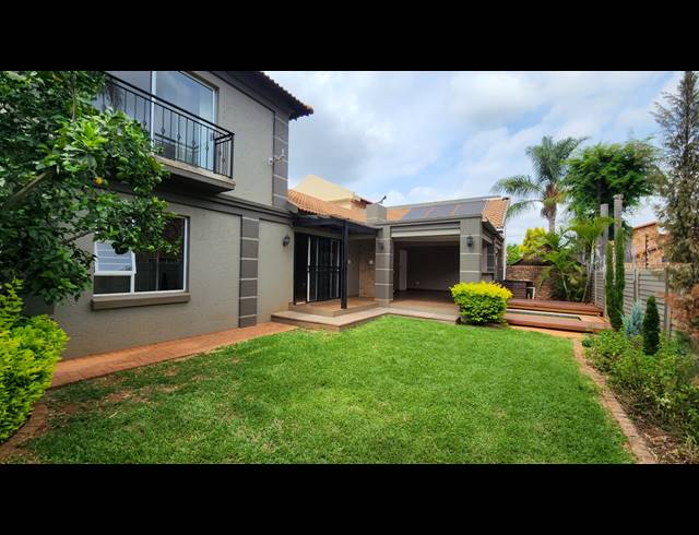 3 BEDROOM HOUSE SOLD IN MAGALIESKRUIN